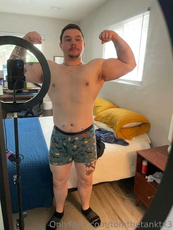 Did a little posing since I’ve been growing a bit 😈
