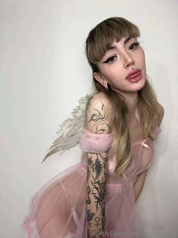 Quick sneak to next weeks look 👀