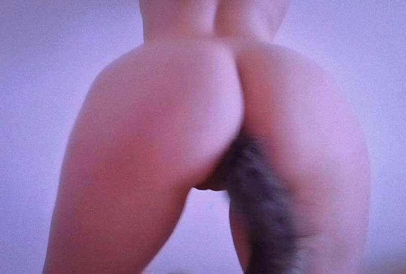 🍑 ANAL VIDEO 🍑 Almost 4 minutes of video: - I put a tail PLU..