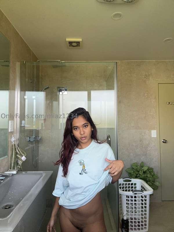 Do you like my squidward shirt 🤭🤭🤭