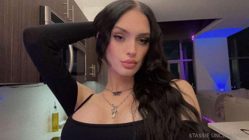 Do you prefer butt massages or shoulder massages?🤭