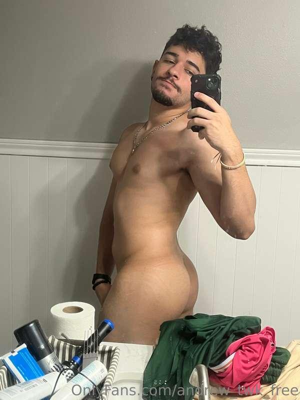 Please stare at my ass, I don't mind