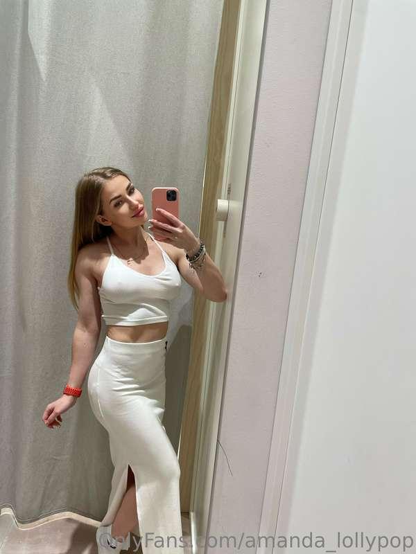😈