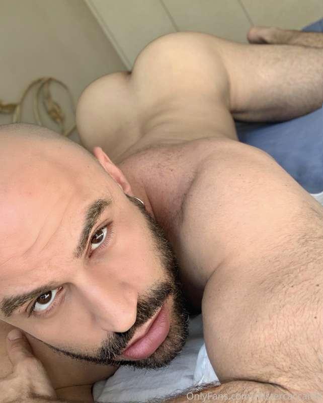 Lazy Sunday on my bed 🛏 
I think I’m going to jerk off 😏😏😏