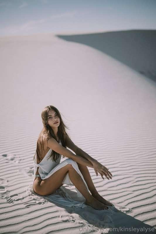 the desert has its own special vibe... so magical! 
