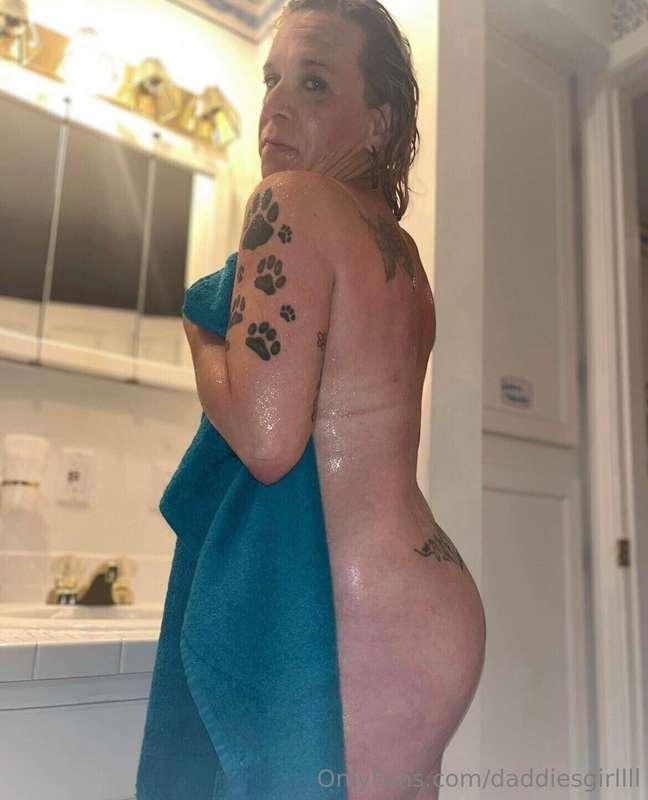 𝐉𝐮𝐬𝐭 𝐚 𝐬𝐥𝐮𝐭 𝐰𝐚𝐢𝐭𝐢𝐧𝐠 𝐟𝐨𝐫 𝐲𝐨𝐮𝐫 𝐫𝐞𝐪𝐮𝐞𝐬𝐭𝐬!                      ..