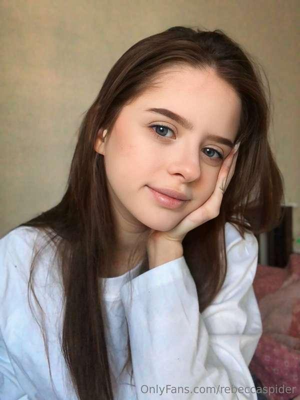 Do you like my eyes? 🥰