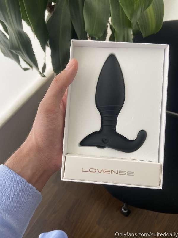 Thanks 😂 this thing is huge, man. 
Who wants to control it w..