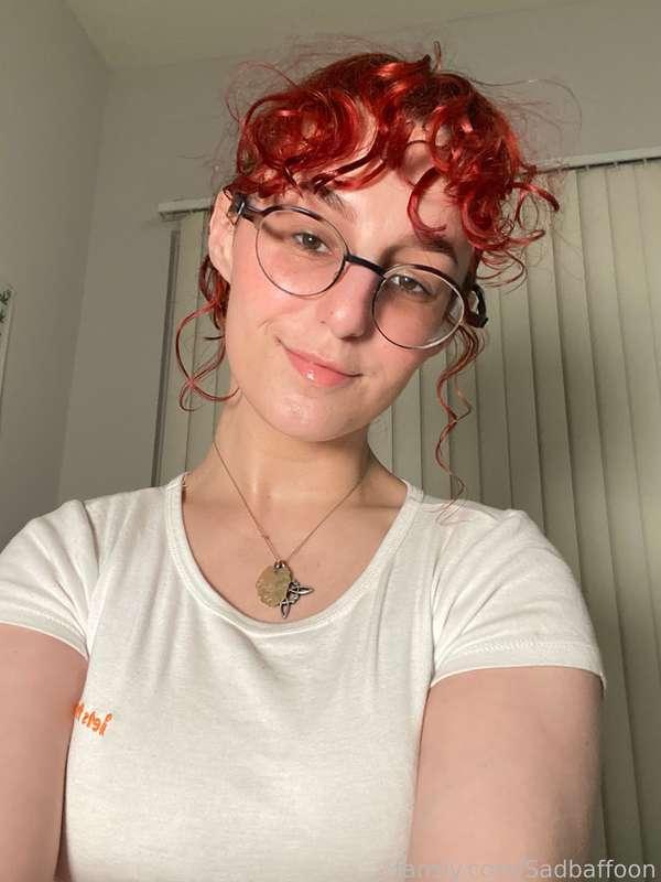 I’m on stream! Very lonely come keep your fav redhead company 😚 