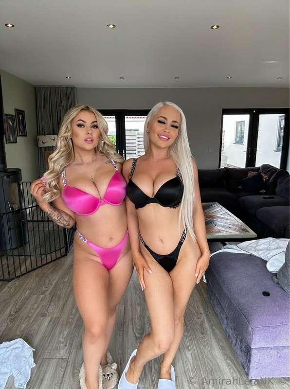 Swipe to get our boobs out 😻  @daisysimpsonxox