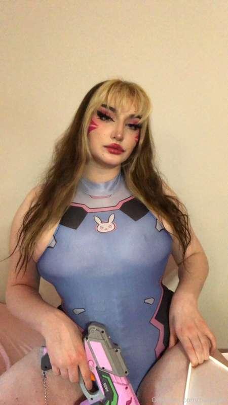 GG