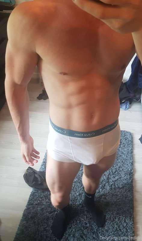 😝