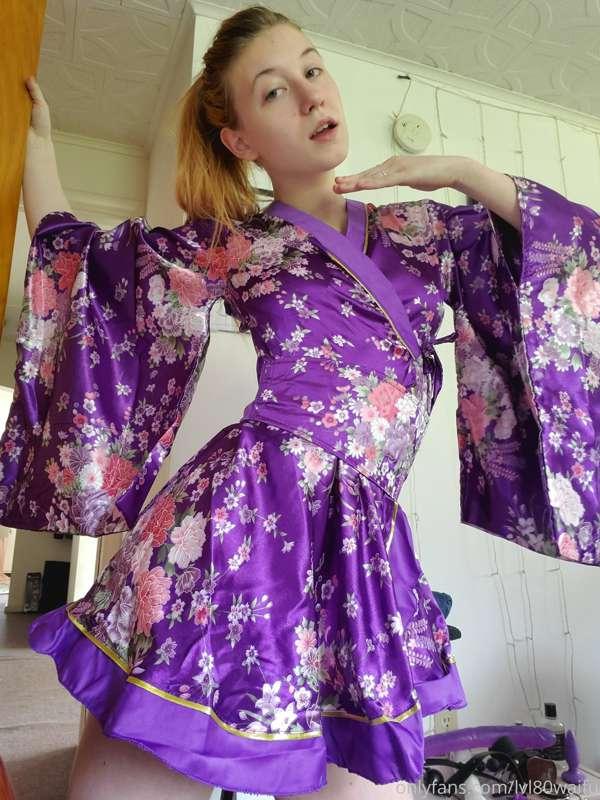 Someone bought me the pretty robe off my wishlist!!! Probabl..