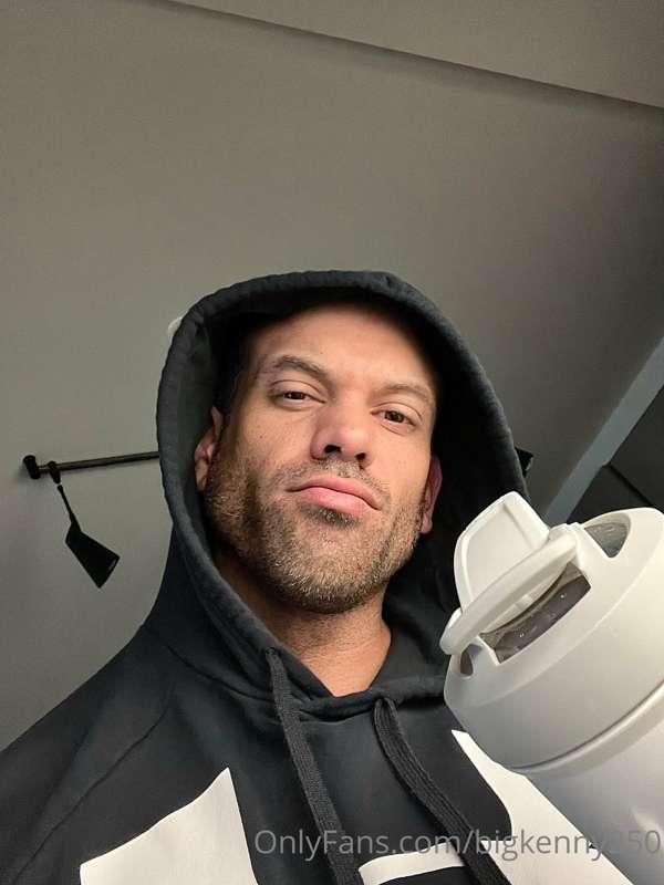 Time for Sunday morning cardio 😈🥵🤑