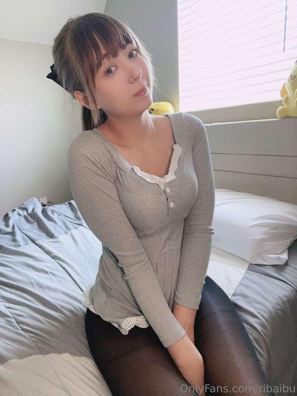 I have been loving my short little dresses lately 🥰 Should I..