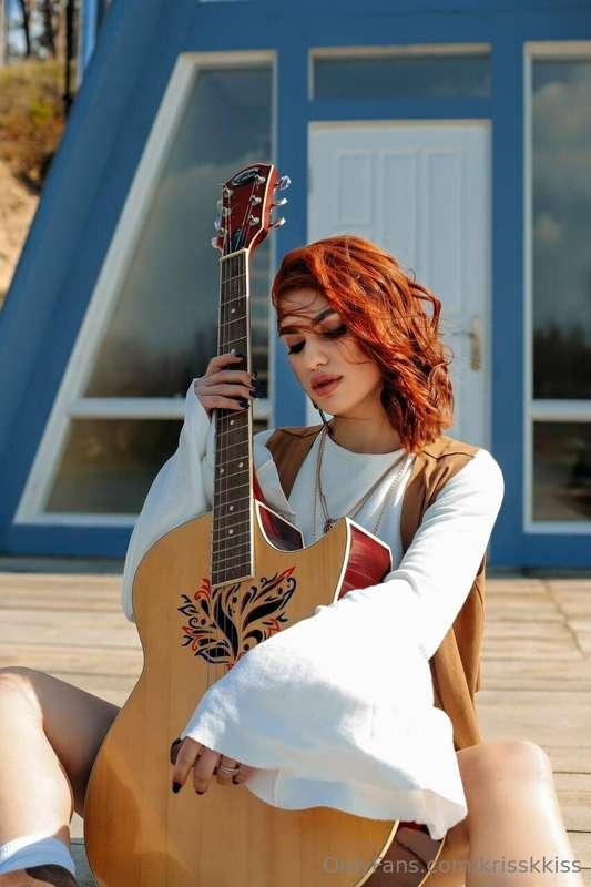 Playing on the strings of your soul... ✨