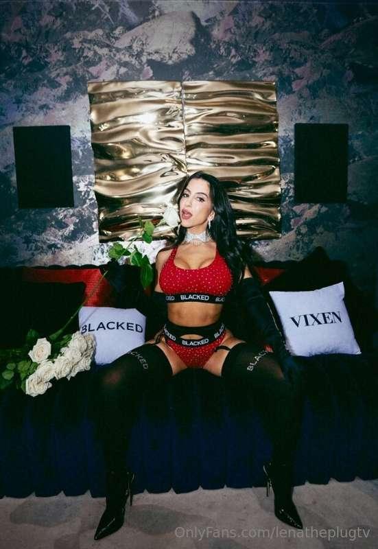 Keep spoiling me babe, you're prize is gonna be worth it 🥰ht..