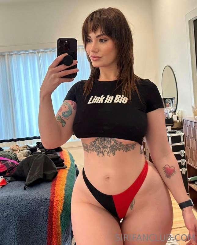 Cancel your plans tomorrow, we're hanging out 🤪 Join me LIVE..