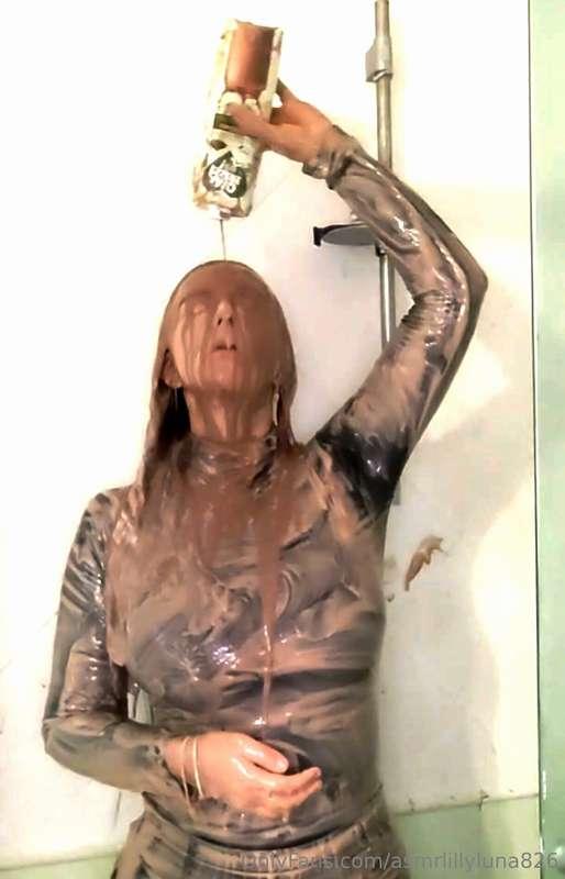 Chocolate milk 🥛🥛🥛#messy #chocolatemilk #customvideos