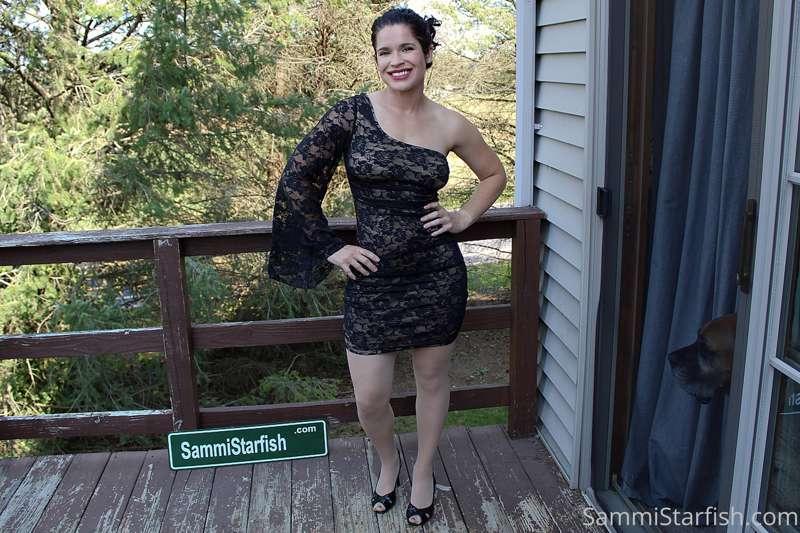 40 picture set... Part 1 of 2
Black formal dress, showing of..