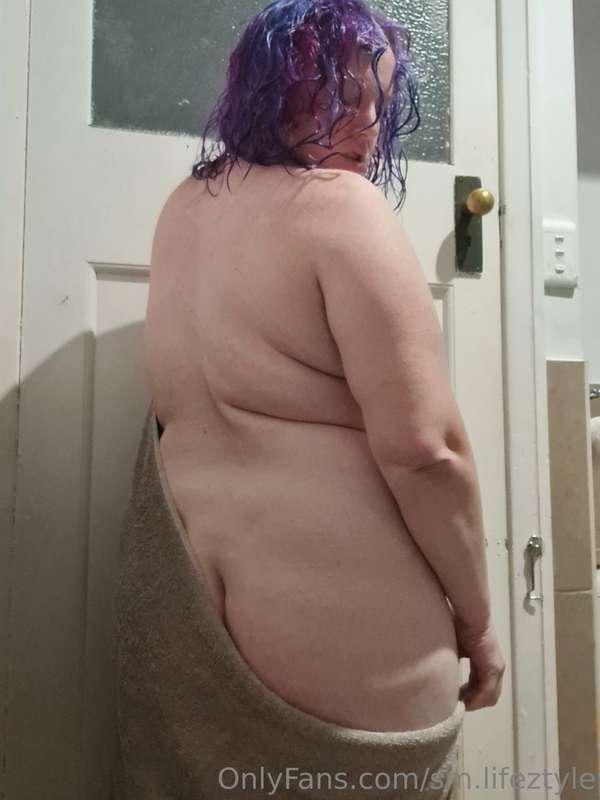 Fresh out the Shower
Am I clean enough for you?