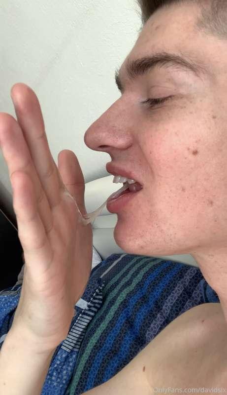unclock if you want see full video where I eat my cum💦👅🤤