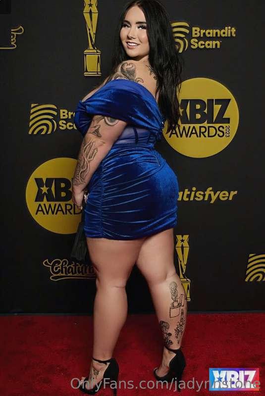 Look guys I’m on another red carpet !! I couldn’t have done ..