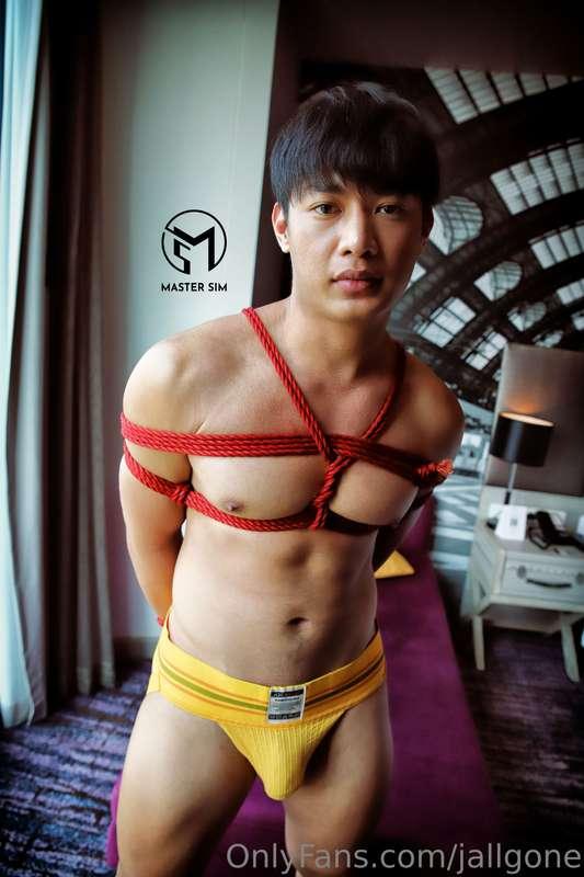 Wake up and being tied..   @jallgone x @mastersim