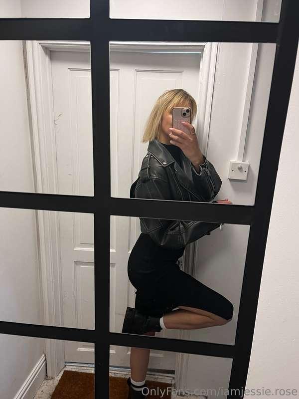 Do you like my new toy ? 😜 💎 Perfect for evening stroll arou..