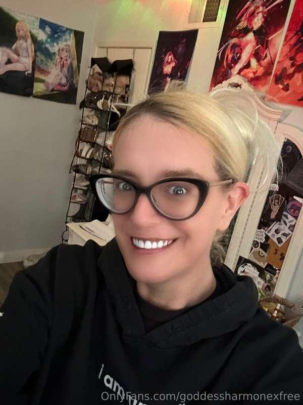 I like guys that shut up. Guys that shut the fuck up. Guys. ..