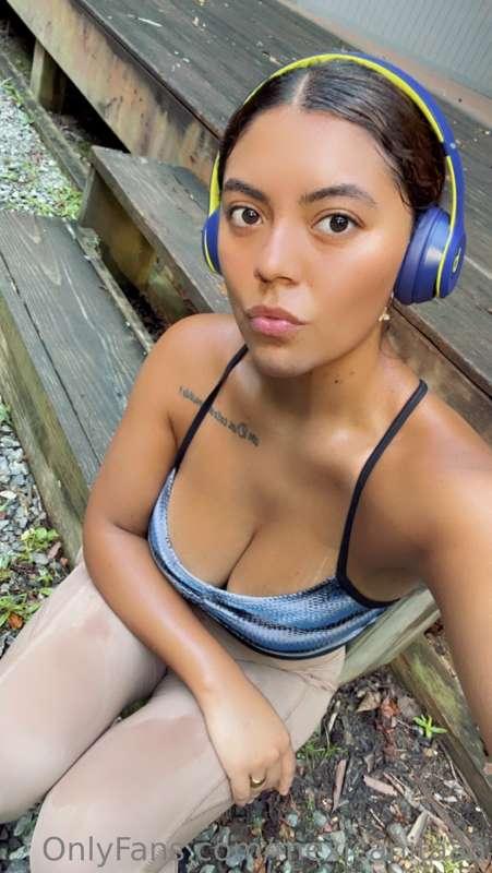 Who wants content in the woods ?