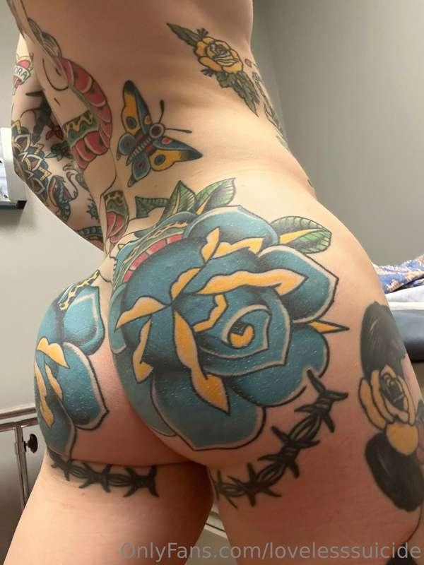 Taking nudes at the doctors office, what if they walked in o..