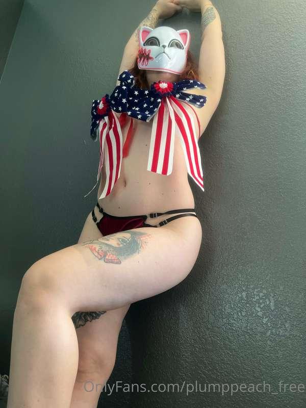 Happy 4th, go to your messages NOW to see what fun stuff I s..