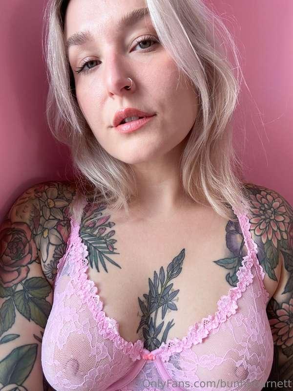 pretty in pink 😘