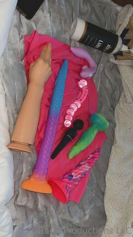 Love when fans buy me new toys, now to make their custom vid..