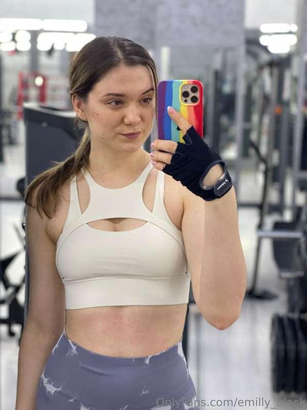 We are working hard on the perfect body. 💪😊