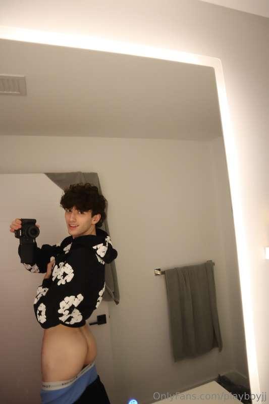 i like how i look on this camera