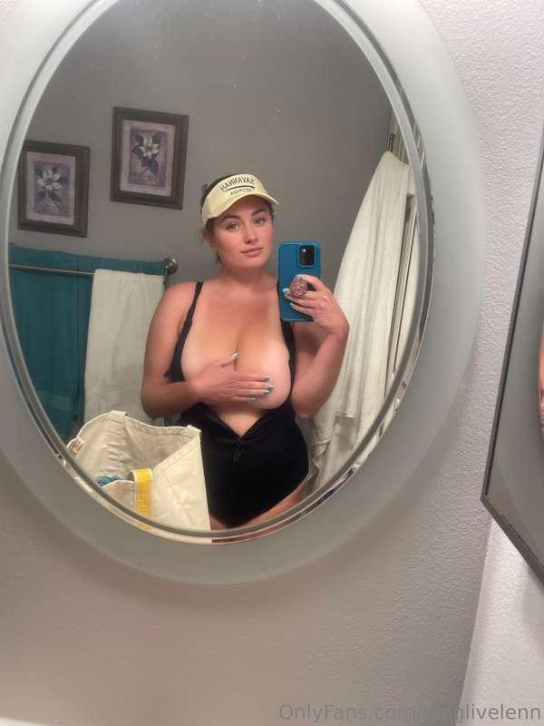Would you sit in a pool with me for like 6 hours? 😇