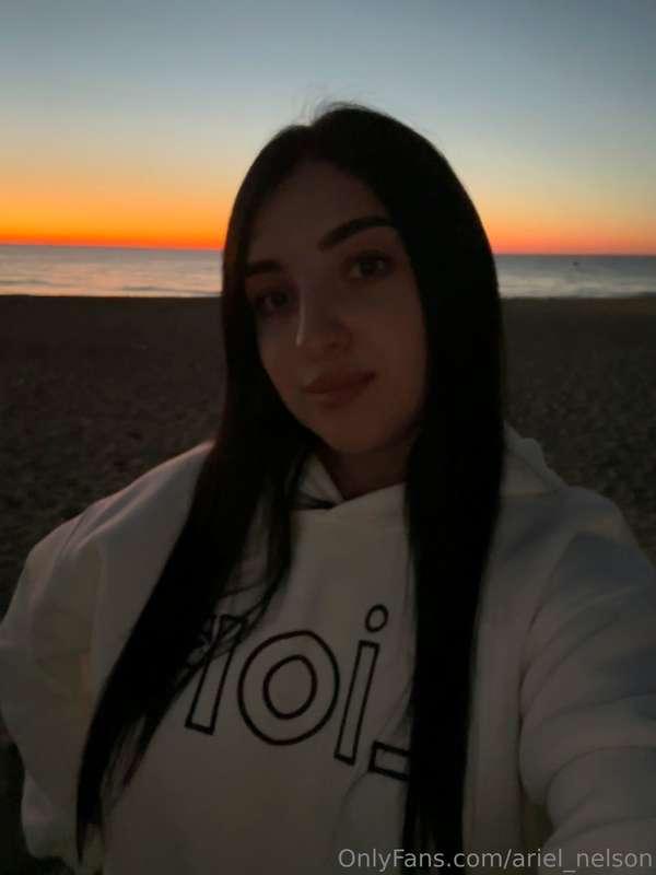 Every sunset hides a new dream. What dream are you hiding?🌙✨