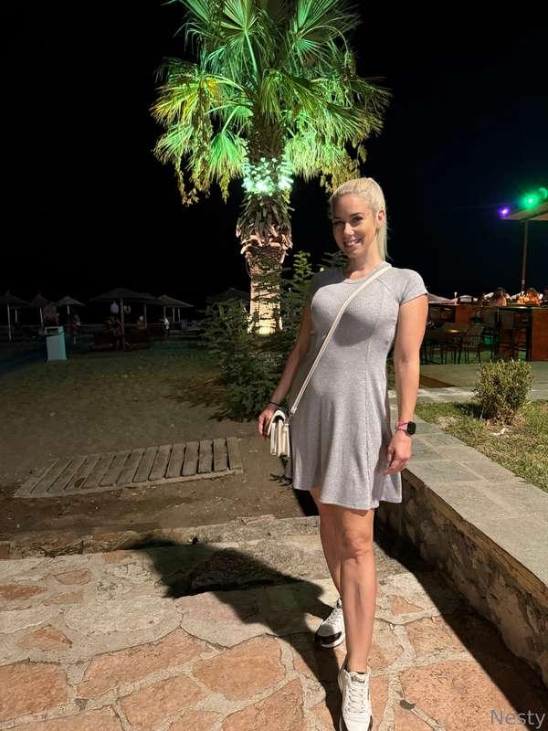 🌸 Hi my Loves! 🌸I just got home from my holiday, a little la..