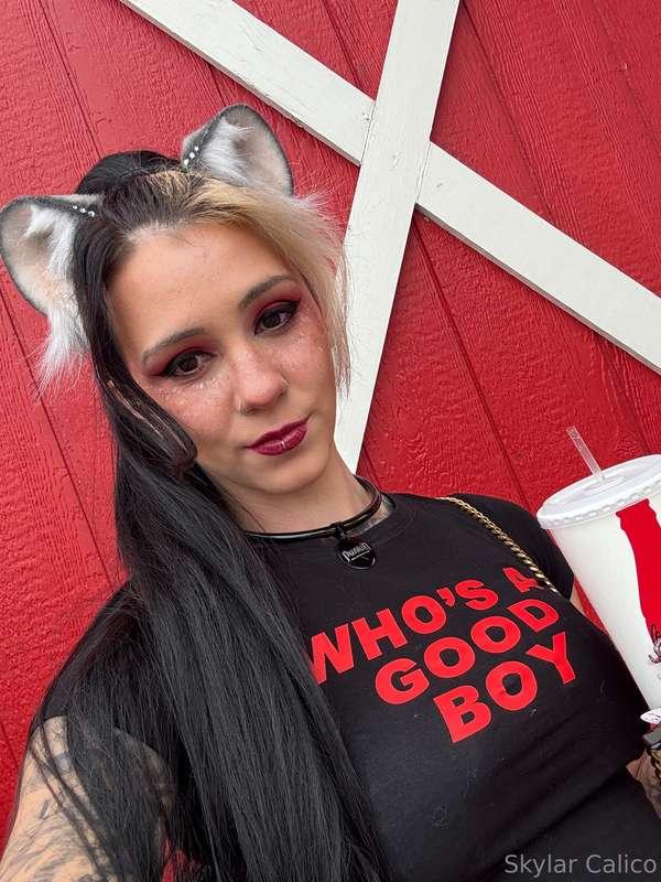 Read the shirt and tell me 😊