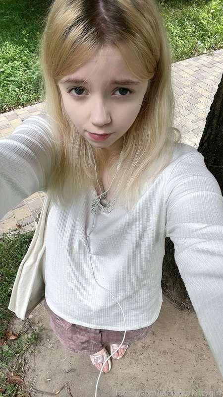 iamyourkittygirl image #2