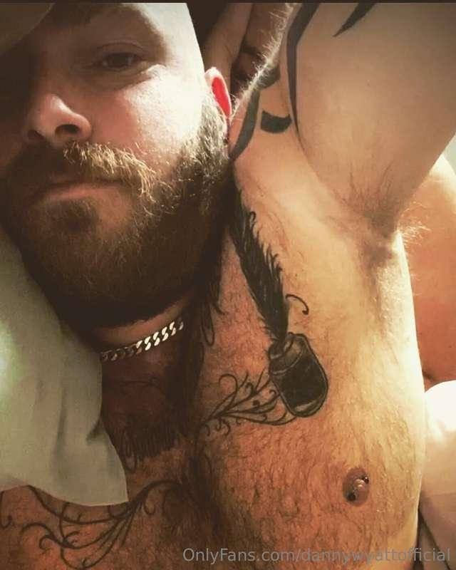 Armpit fetish anyone? 🥵