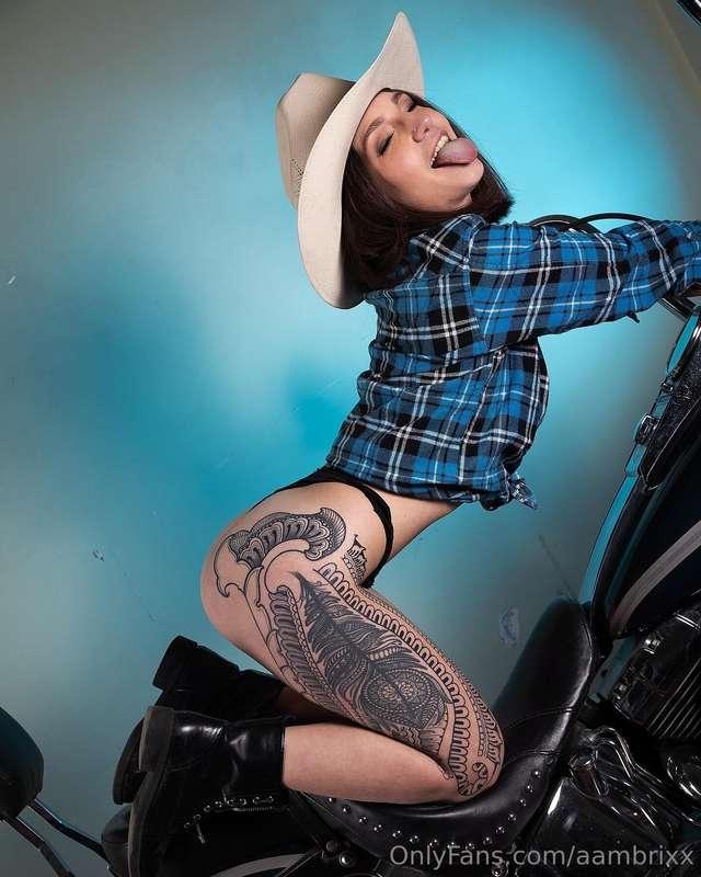 aambrixx image #1