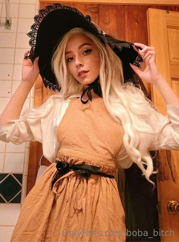 I got access to a lot of my cosplay stuff again and played a..