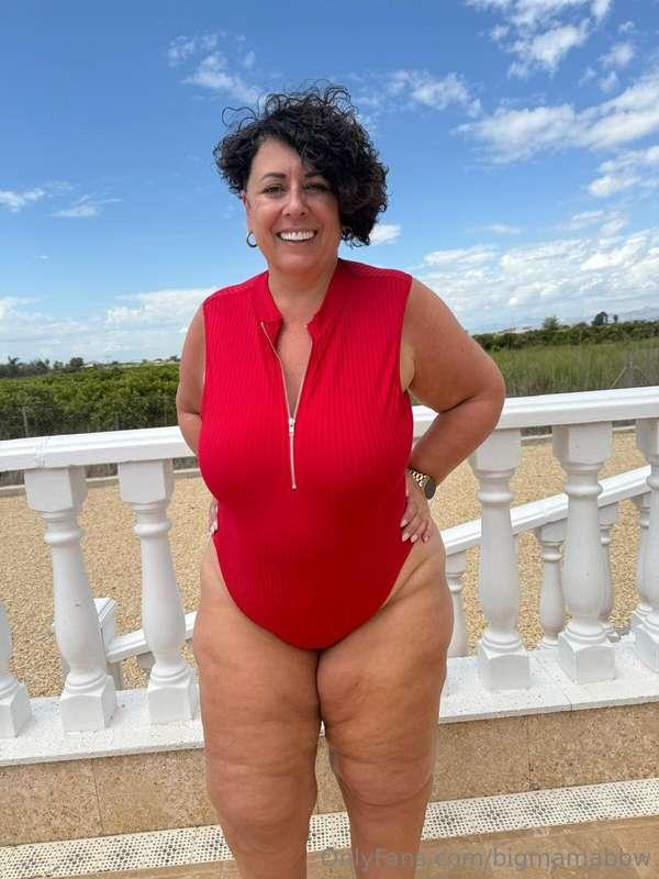 Ready to take your cock right now.... 😈
