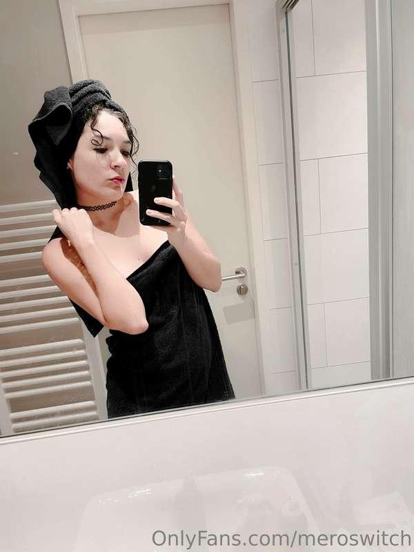I took a really hooot shower this morning 🥵💦