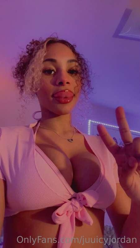 juuicy twins 🍒