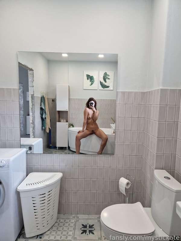 Feeling sexy today 😋 

#fyp #free #nsfw #sexy #selfie #selfshot #spreading #legsspread #legs #mirror #hot #daddysgirl #naughty #cute #young 