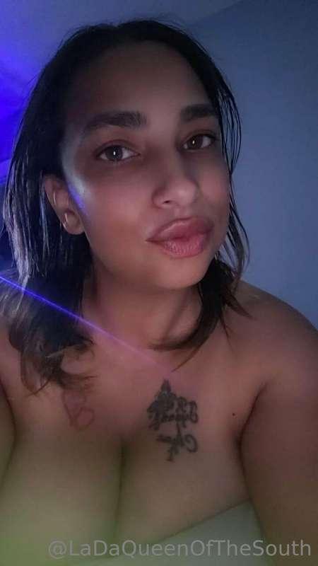 @q_b_t 🥰
Go Follow her 😻